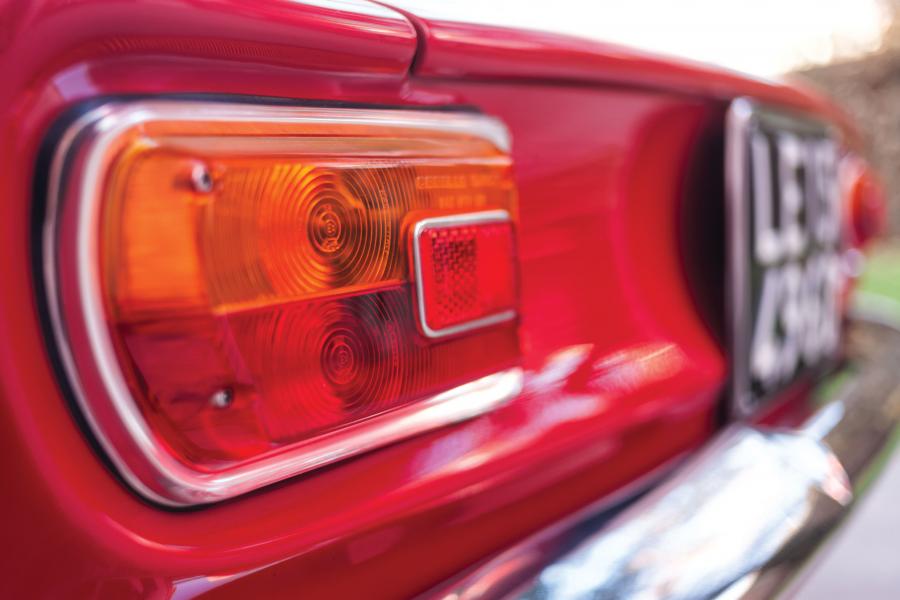 Детали экстерьера Alfa Romeo Giulia Sprint GTA (105.32) 1965 года  (фото 17 из 23)